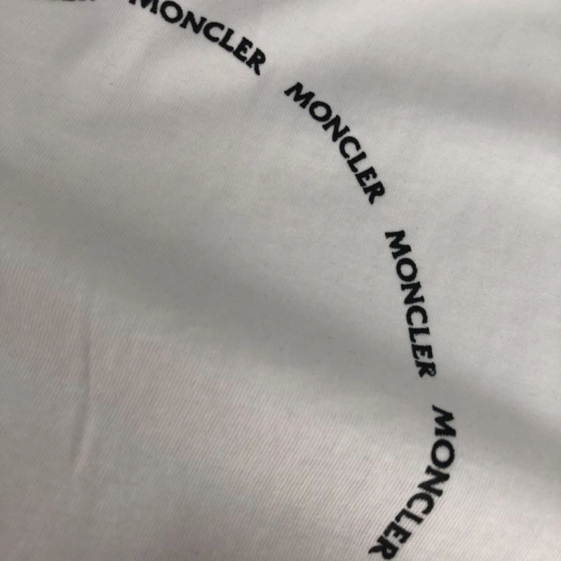 Bright Moncler T-Shirts 142893
