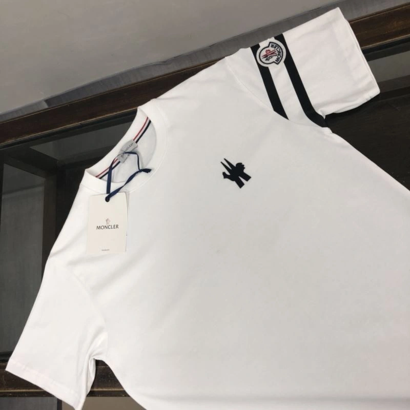Moncler T-Shirts Thermal 142890