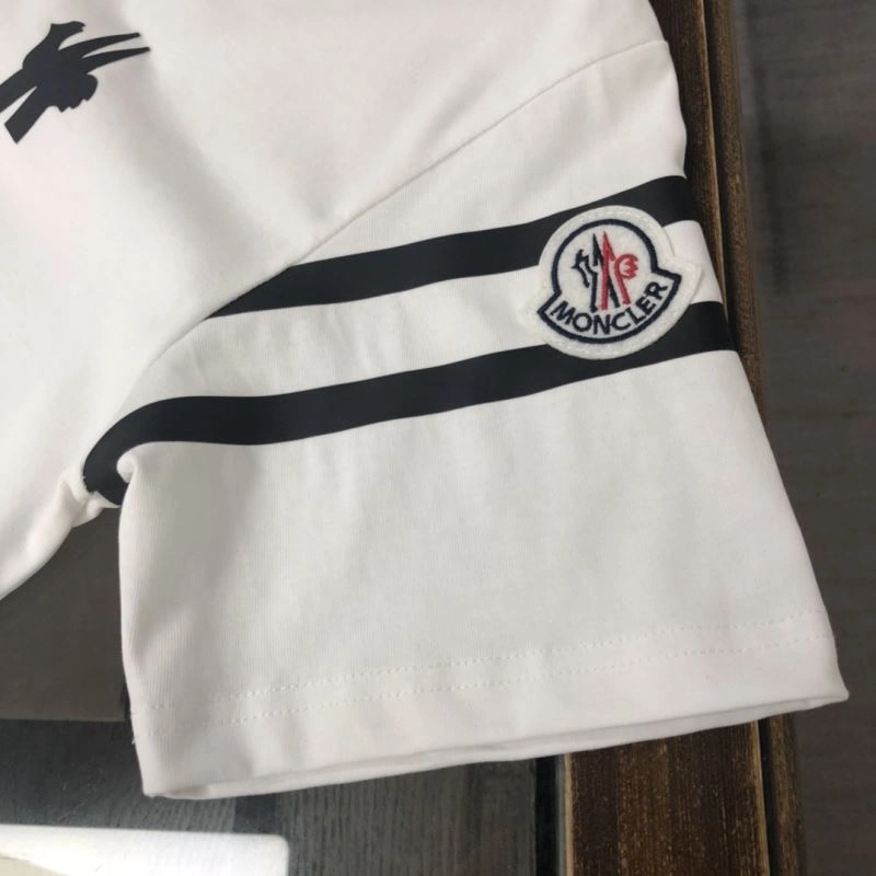 Moncler T-Shirts Thermal 142890