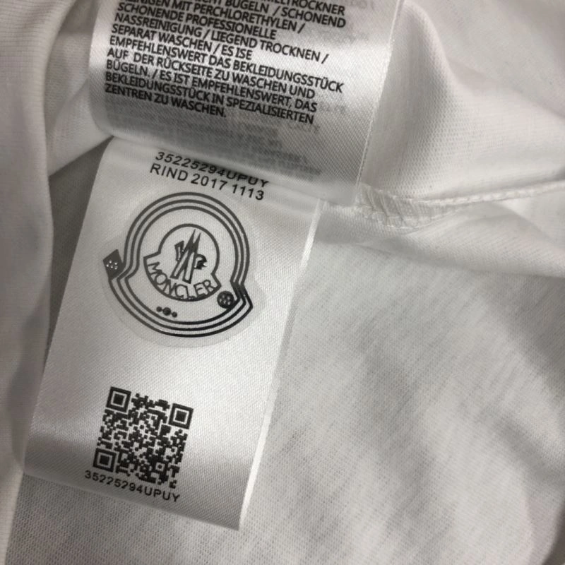 Moncler T-Shirts Thermal 142890