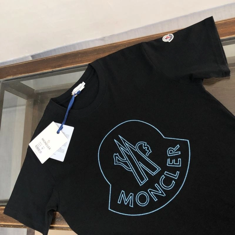Moncler T-Shirts MultiPurpose 142892