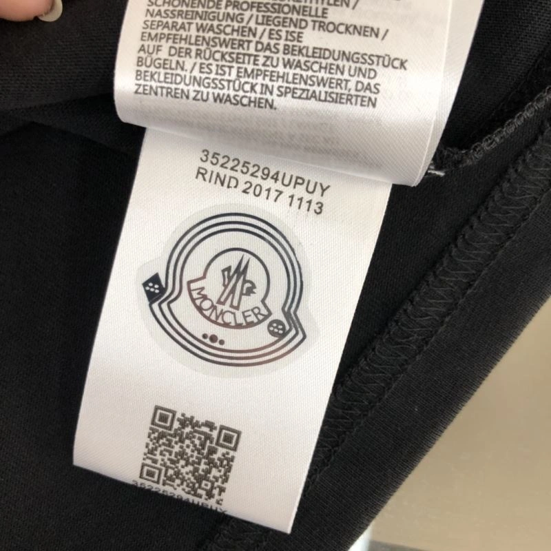 Moncler T-Shirts MultiPurpose 142892