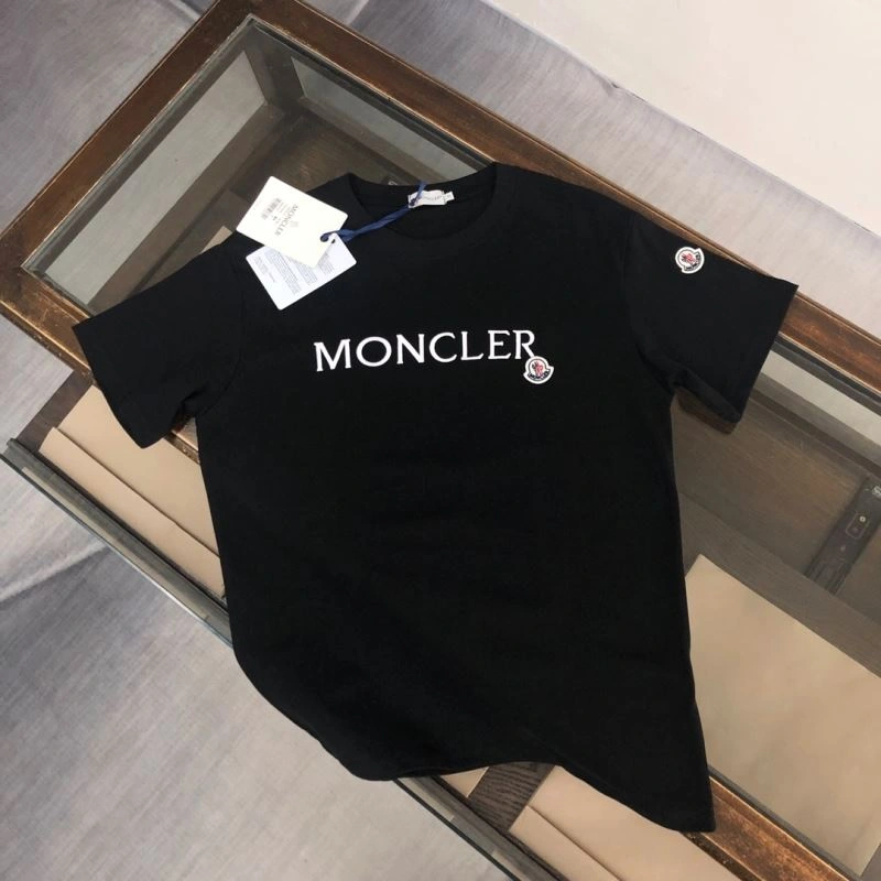 Stylish Moncler T-Shirts 142889