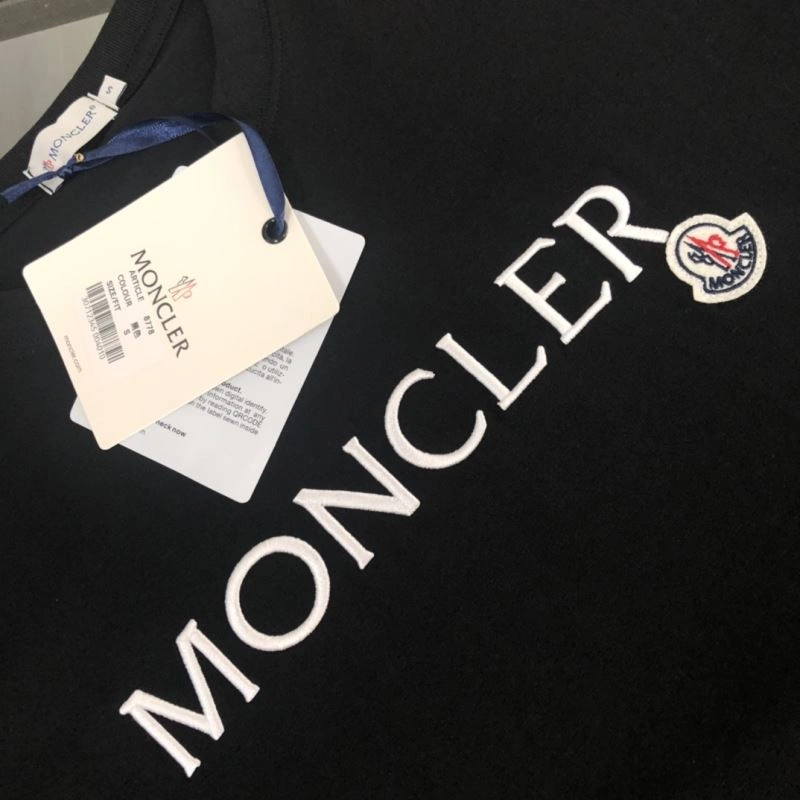 Stylish Moncler T-Shirts 142889