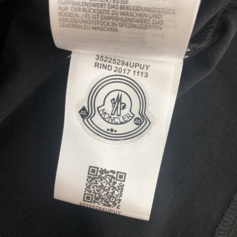 Stylish Moncler T-Shirts 142889