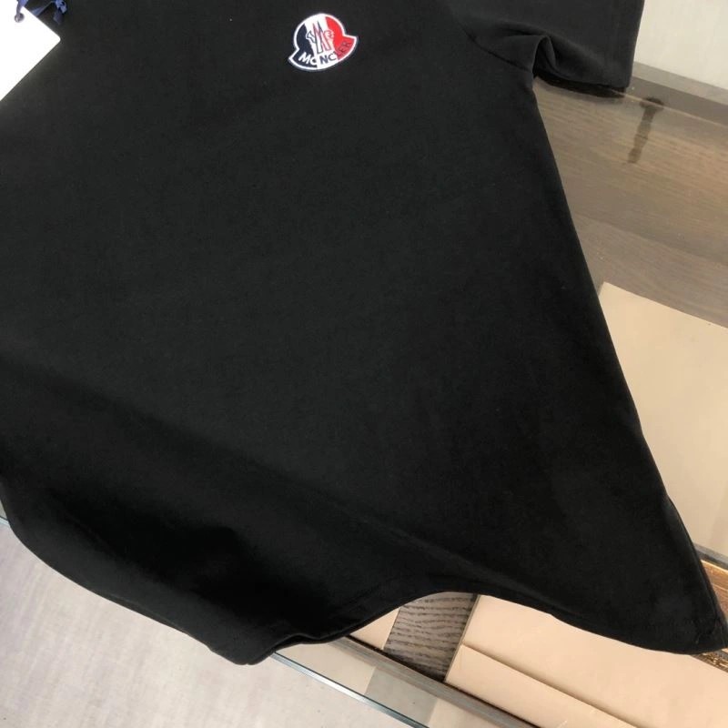 Moncler T-Shirts Flexible 142886