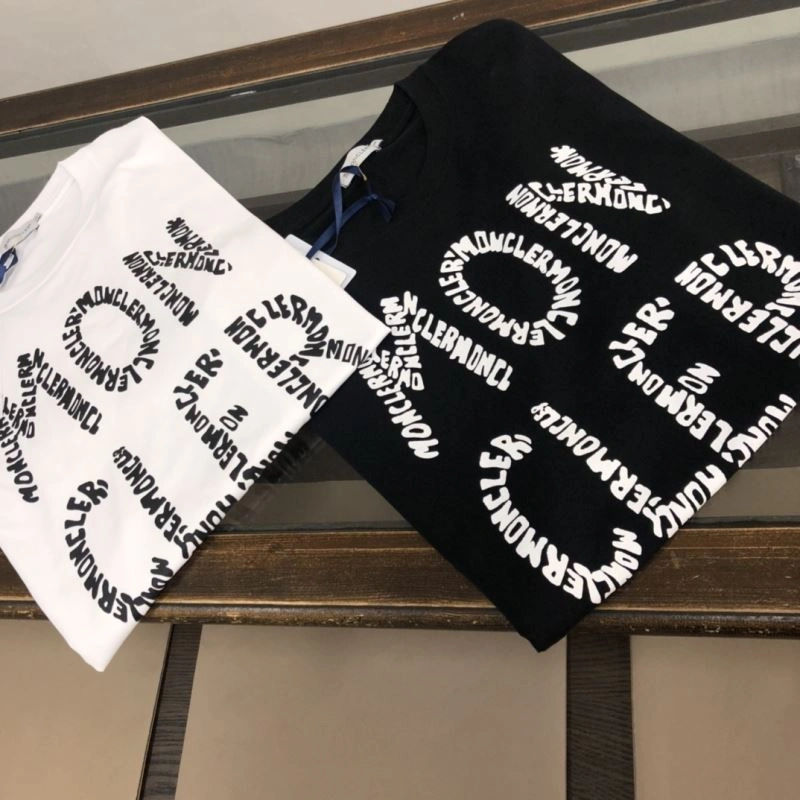 Moncler T-Shirts Sporty 142874