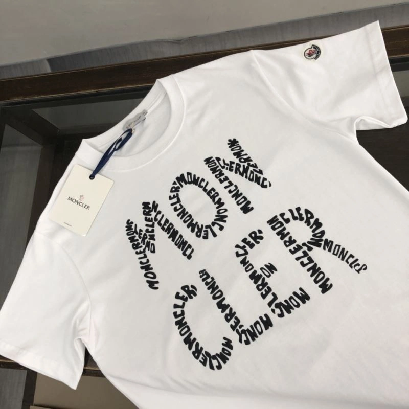Moncler T-Shirts Sporty 142874