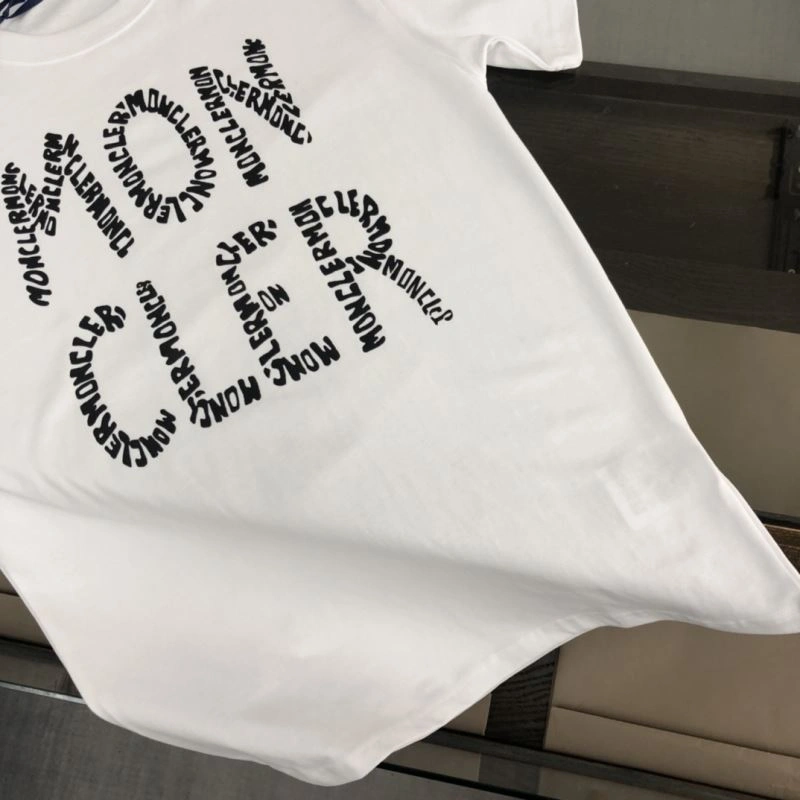 Moncler T-Shirts Sporty 142874