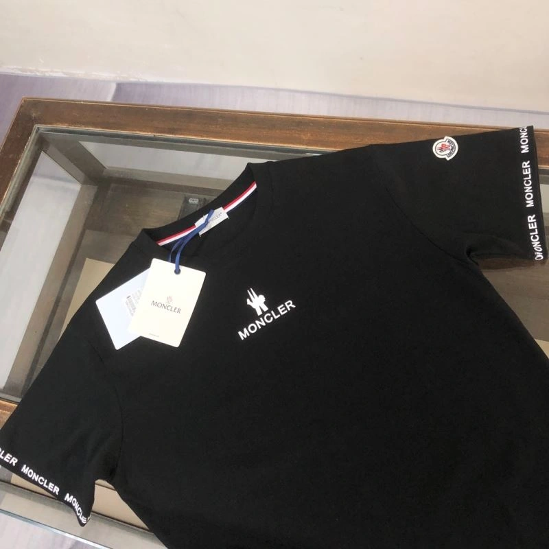Seasonal Moncler T-Shirts 142870