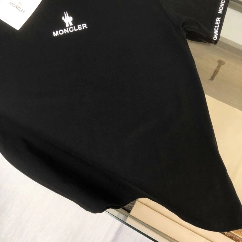 Seasonal Moncler T-Shirts 142870