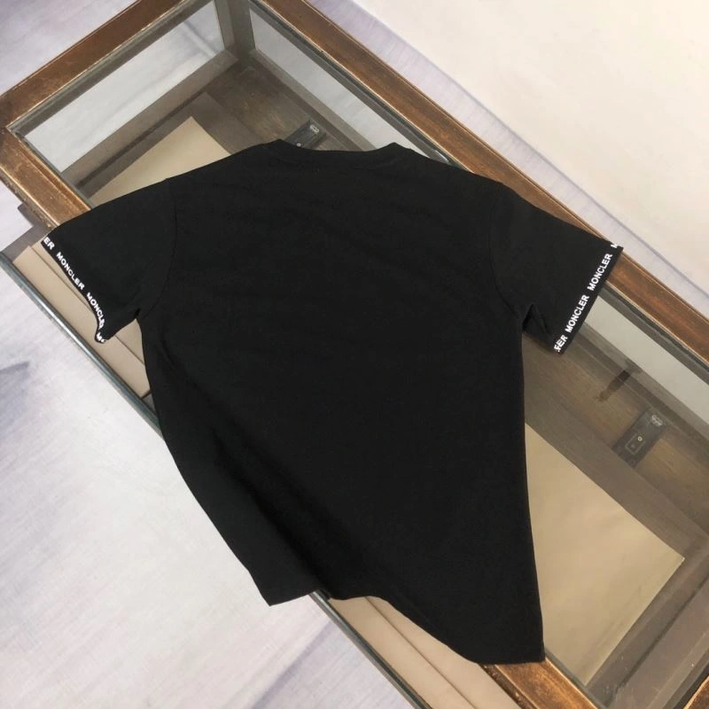 Seasonal Moncler T-Shirts 142870