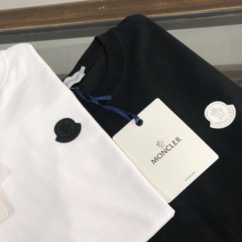 Moncler T-Shirts TravelReady 142868