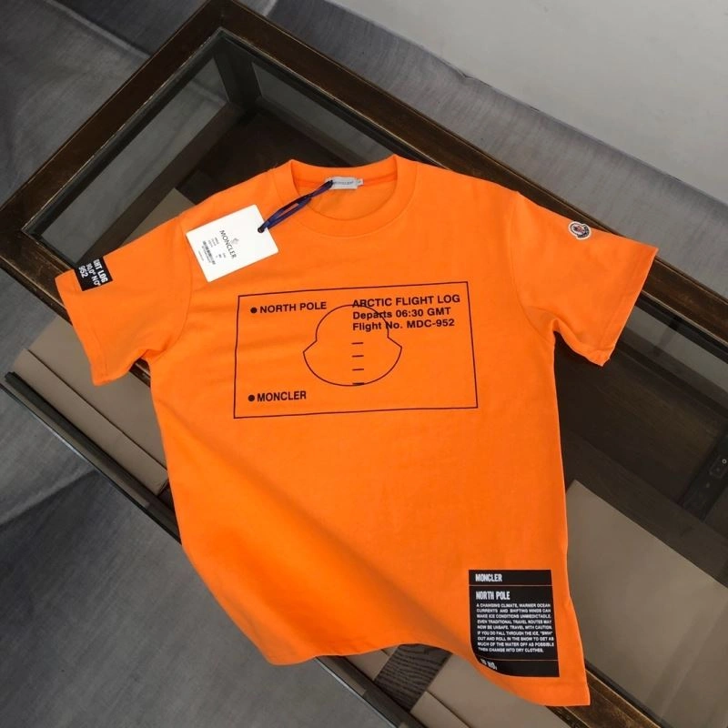 Moncler T-Shirts Comfortable 142876