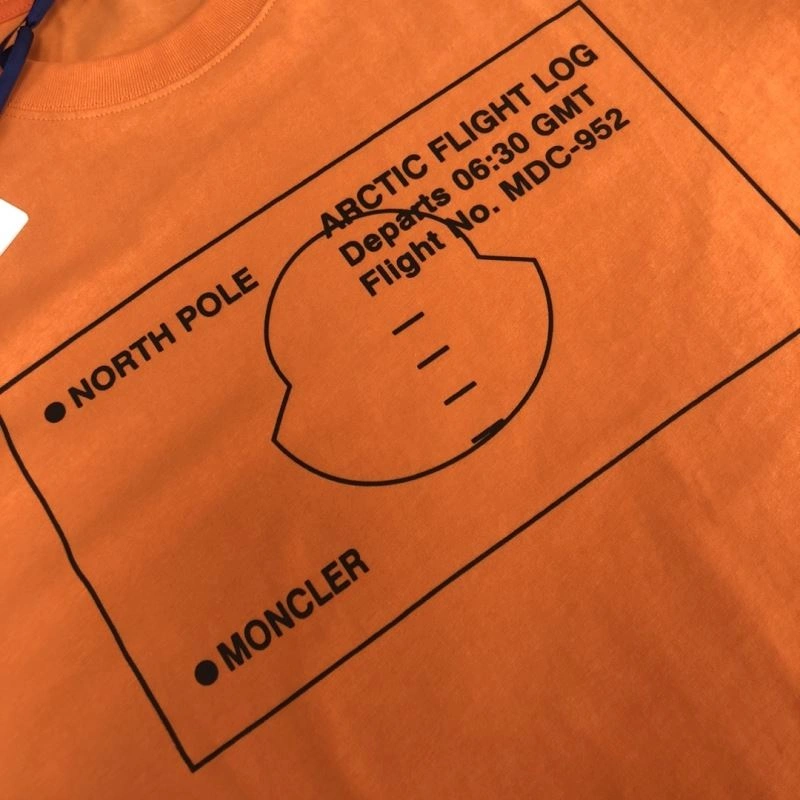 Moncler T-Shirts Comfortable 142876