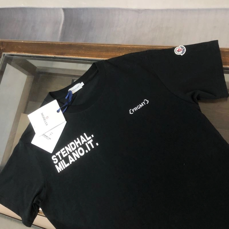 WellDesigned Moncler T-Shirts 142862