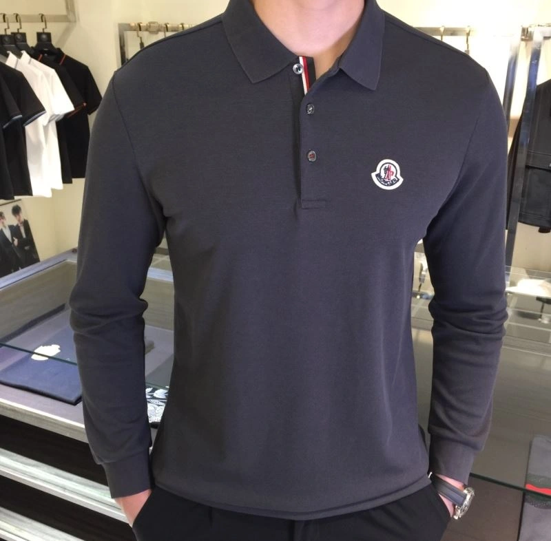 Moncler T-Shirts Neat 142320