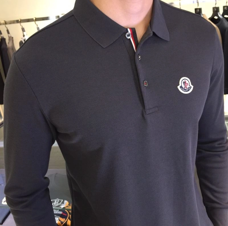 Moncler T-Shirts Neat 142320