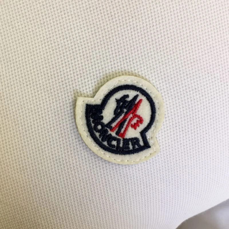 Moncler T-Shirts Breathable 142324