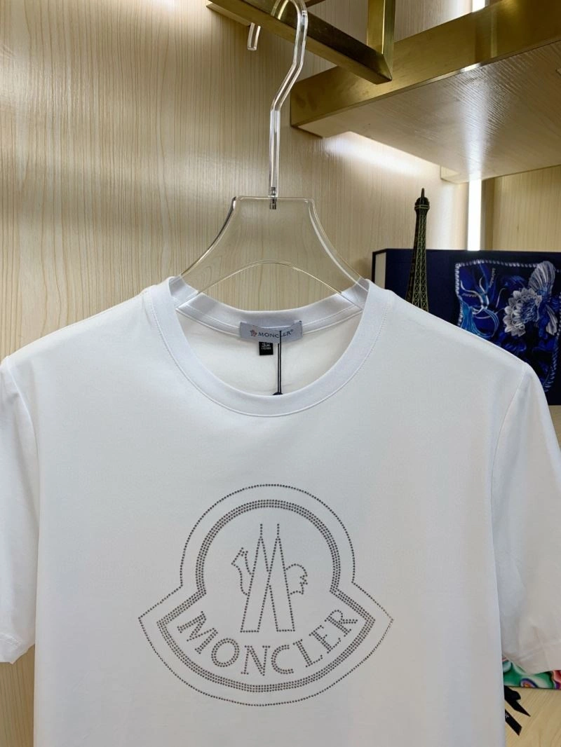 Moncler T-Shirts Vibrant 142316