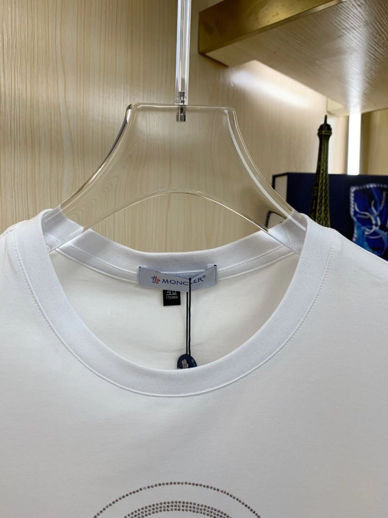 Moncler T-Shirts Vibrant 142316