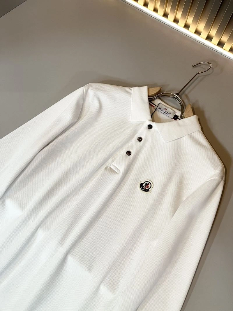 Moncler T-Shirts Soft 142295