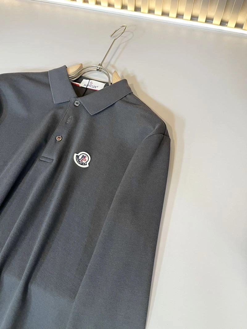 Moncler T-Shirts Elegant 142300