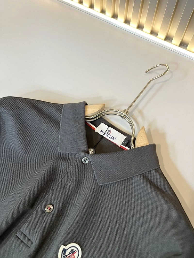 Moncler T-Shirts Elegant 142300