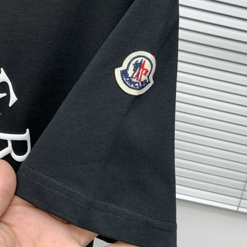 Moncler T-Shirts Fashionable 142290