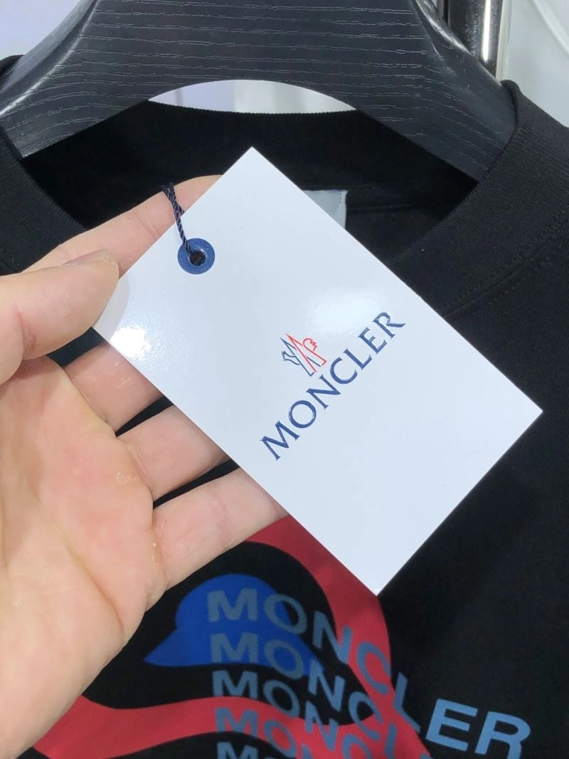 Moncler T-Shirts Sustainable 142298