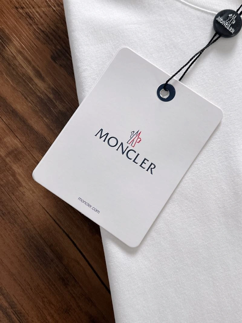 SunProtective Moncler T-Shirts 142282