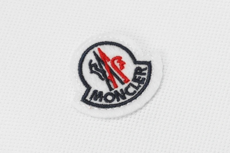 Moncler T-Shirts Soft 142304