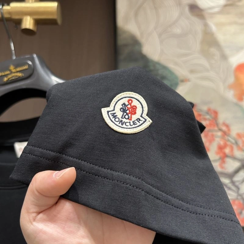Moncler T-Shirts Flexible 142269