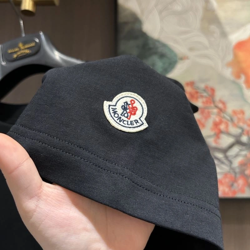 Moncler T-Shirts BestValue 142270