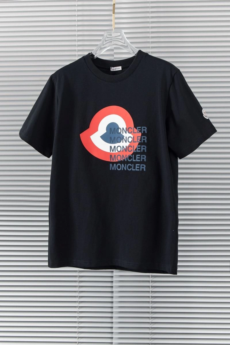 Effortless Moncler T-Shirts 142264