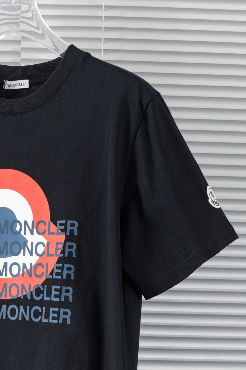Effortless Moncler T-Shirts 142264