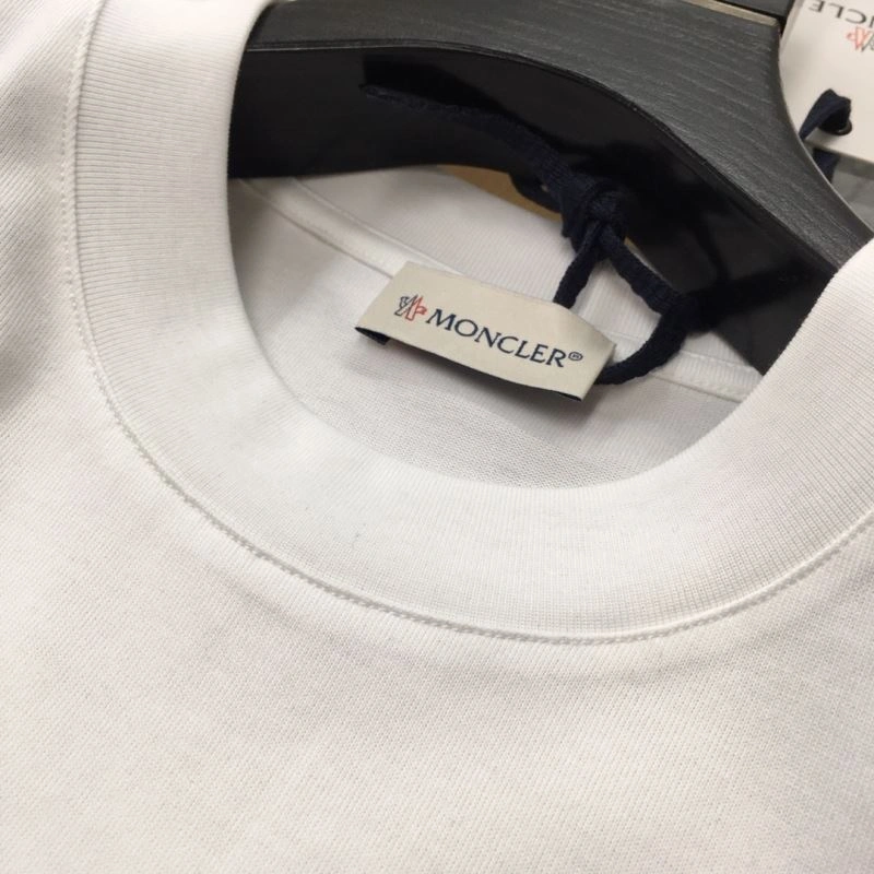 Supportive Moncler T-Shirts 142266