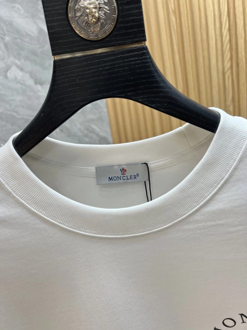Fashionable Moncler T-Shirts 142250