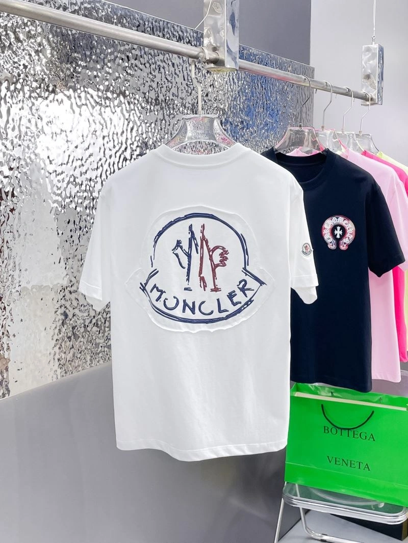 Bold Moncler T-Shirts 142241