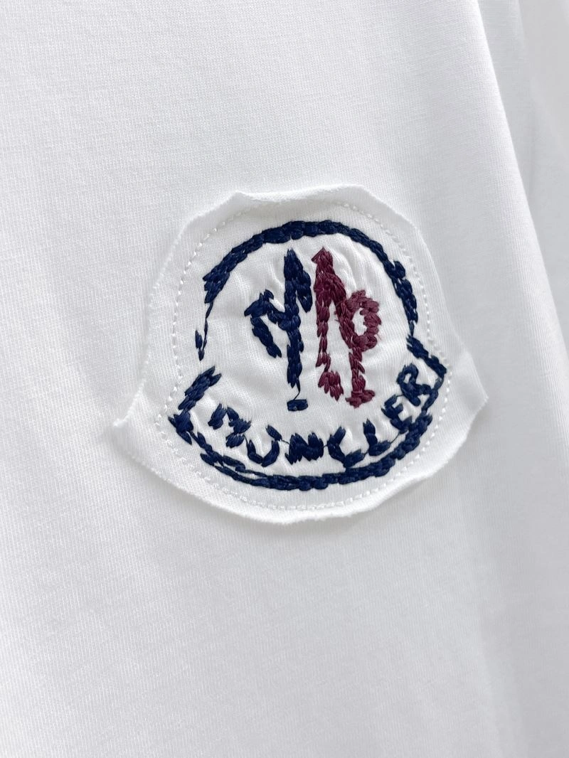 Bold Moncler T-Shirts 142241