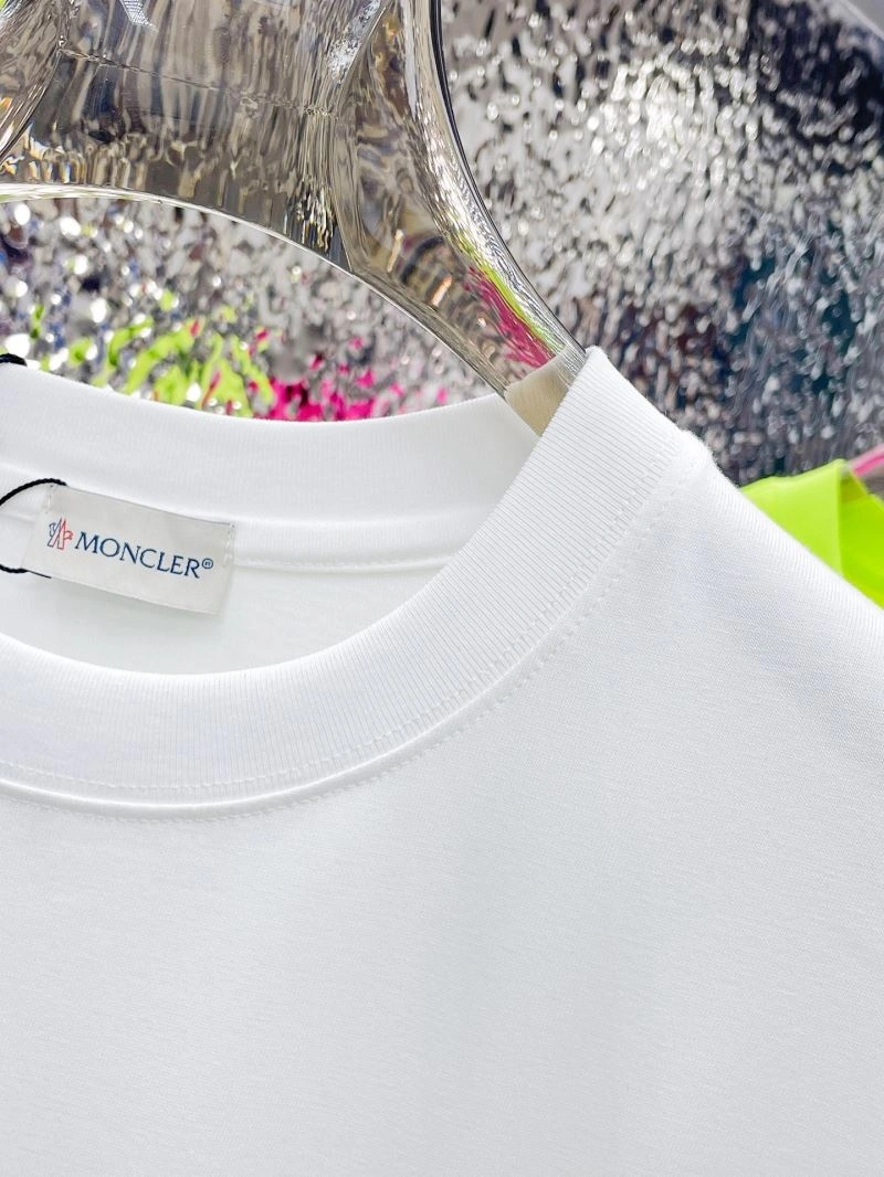 ComfortFit Moncler T-Shirts 142249