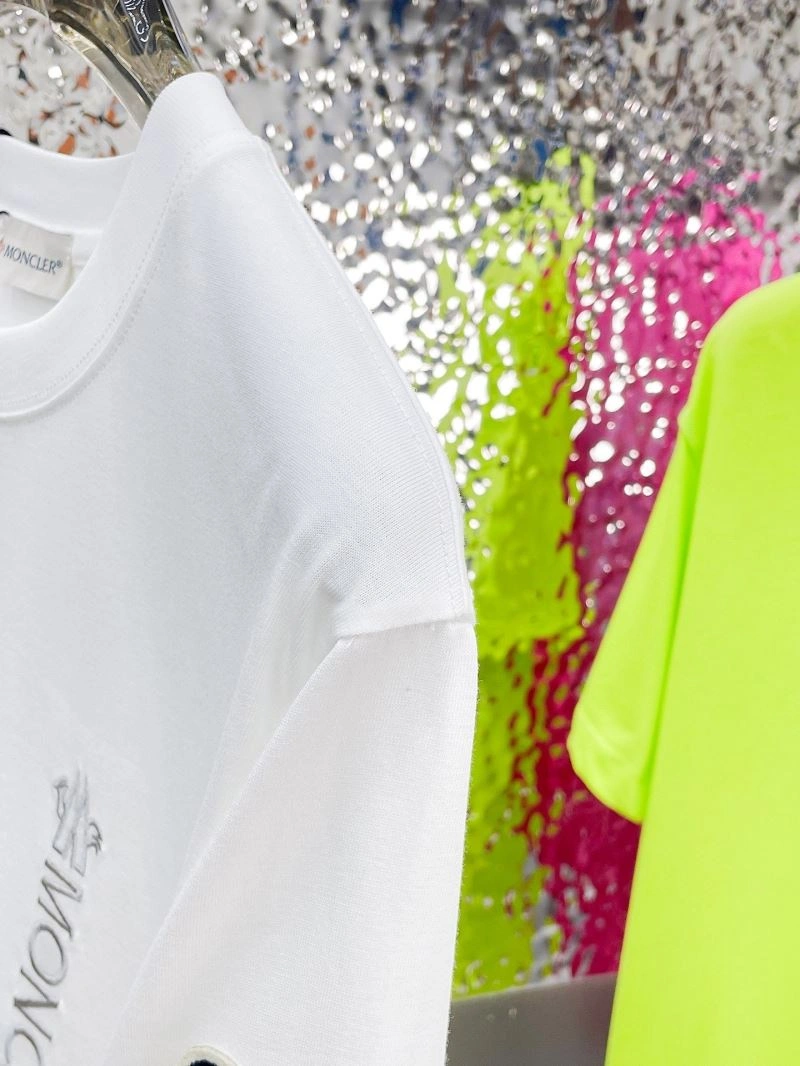 ComfortFit Moncler T-Shirts 142249