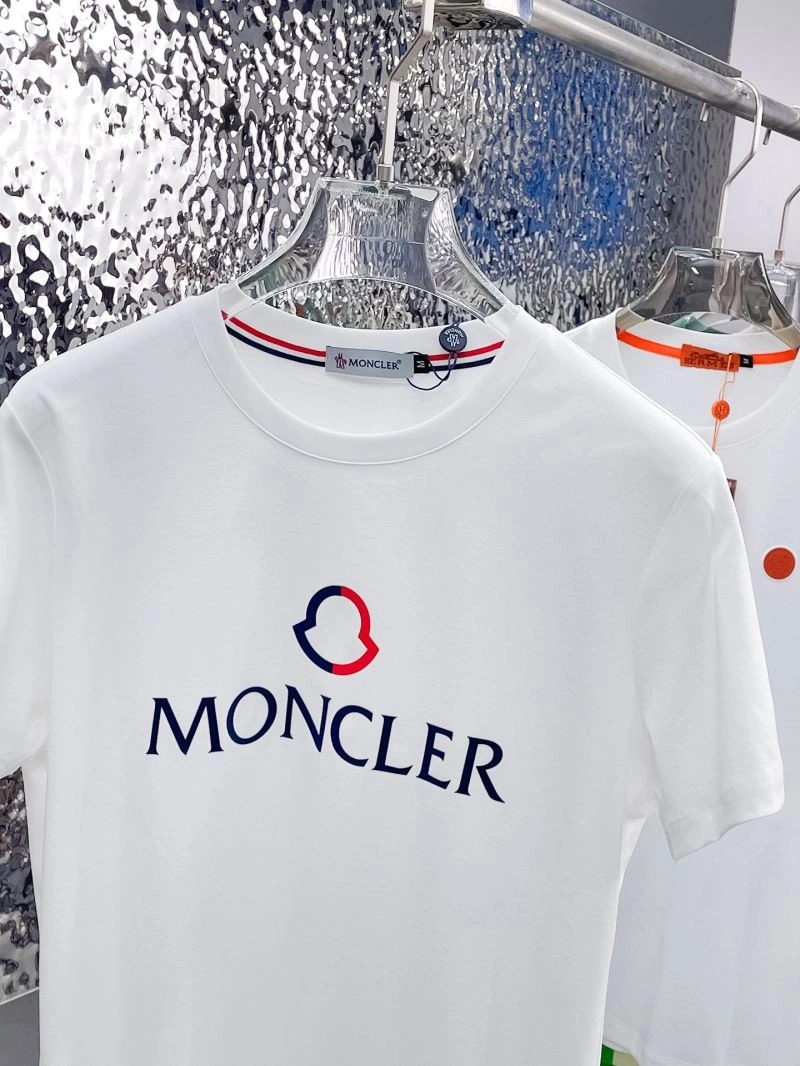 Stretchable Moncler T-Shirts 142252
