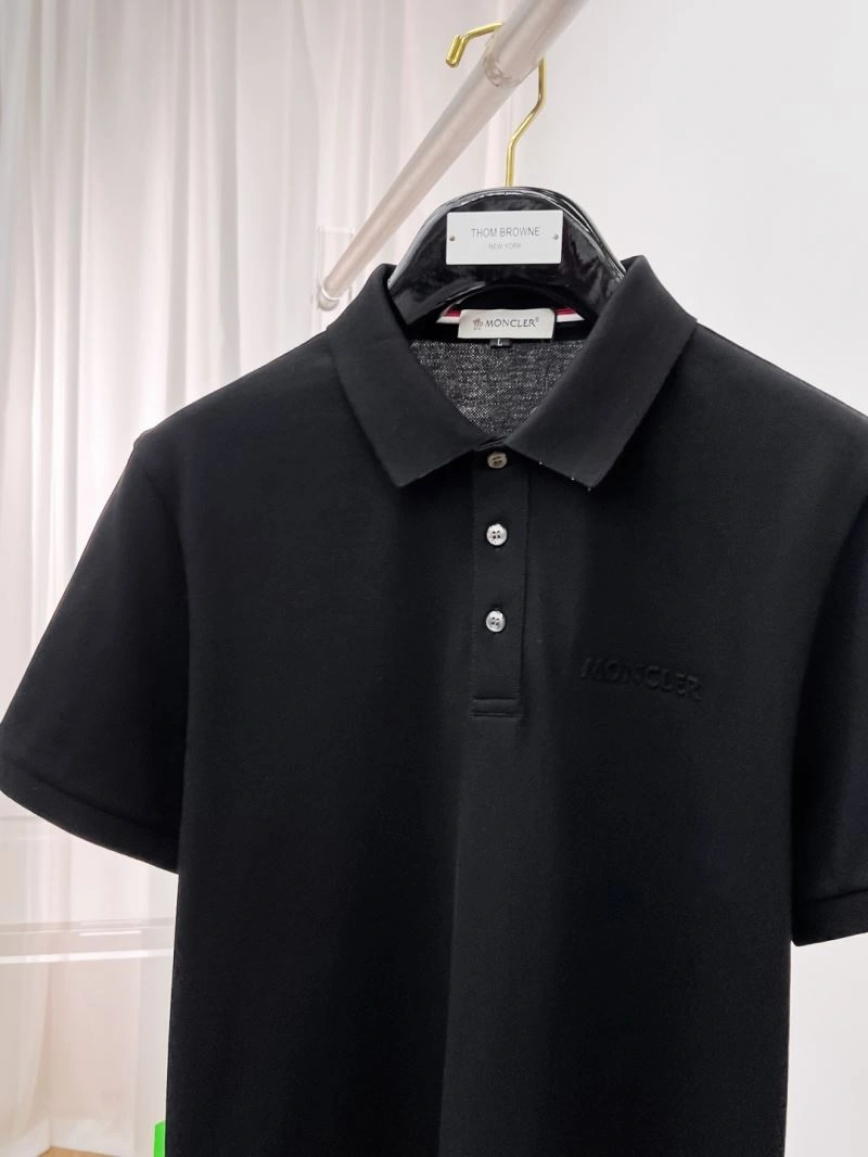 Tailored Moncler T-Shirts 142237