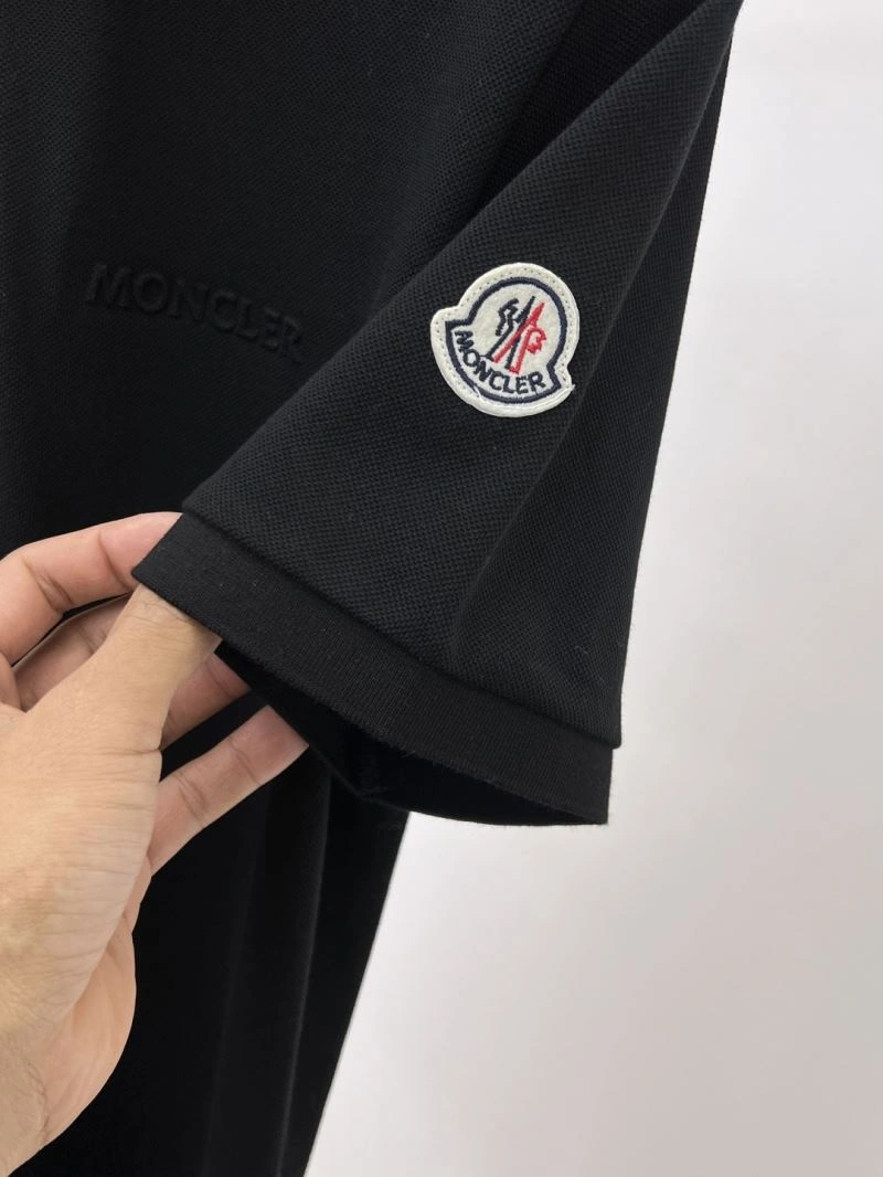 Tailored Moncler T-Shirts 142237