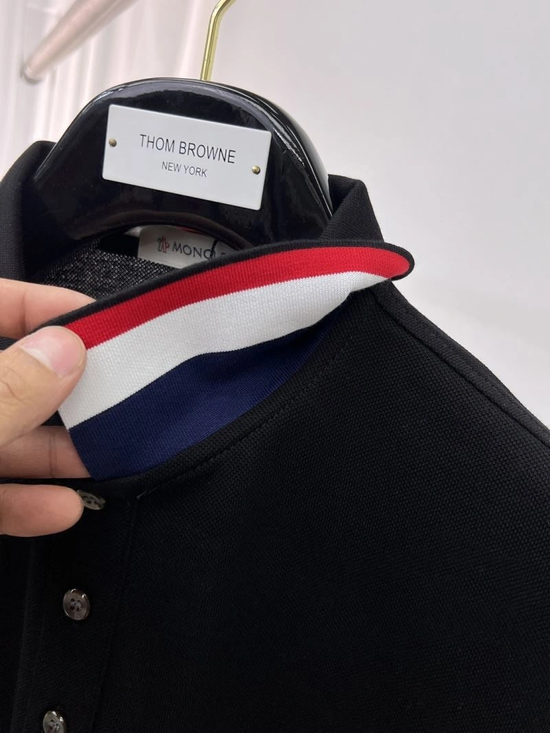 Tailored Moncler T-Shirts 142237
