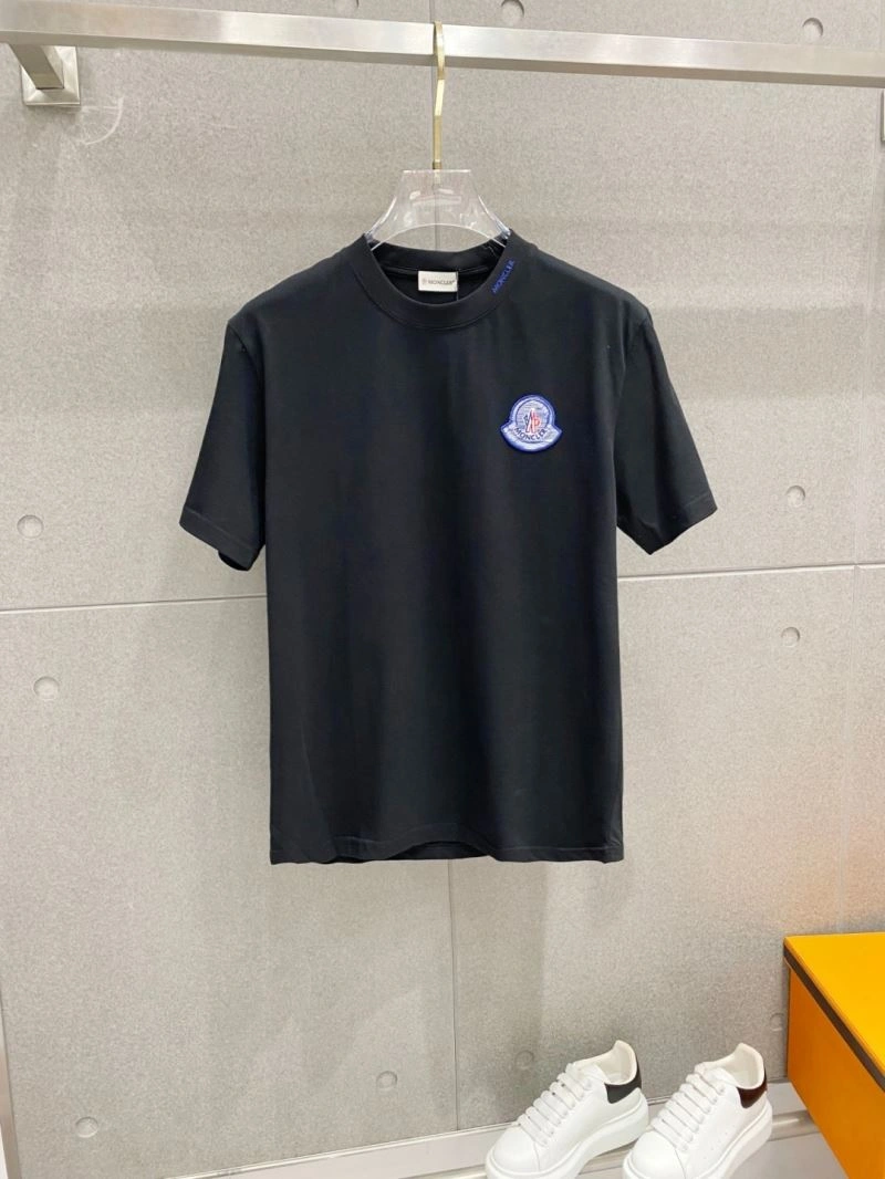 Compact Moncler T-Shirts 142231