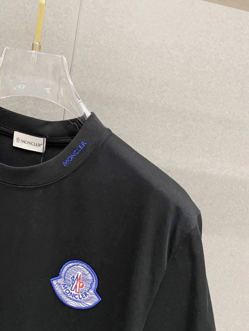 Compact Moncler T-Shirts 142231