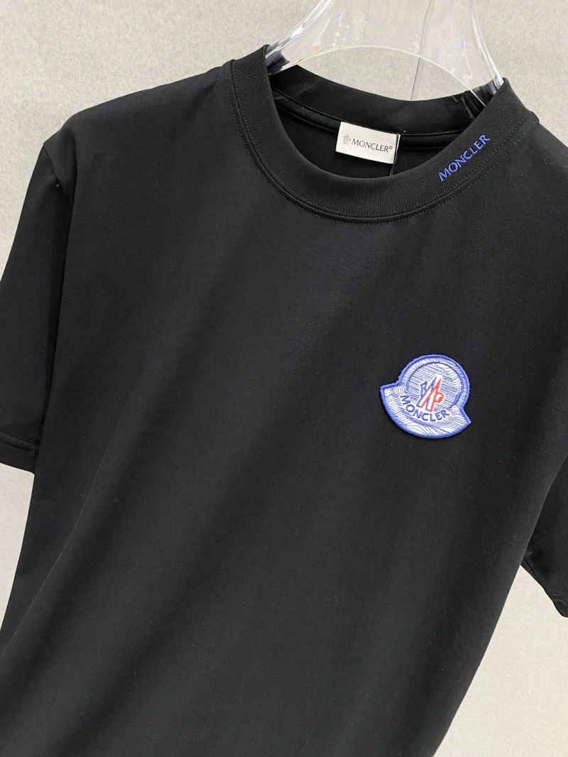 Compact Moncler T-Shirts 142231