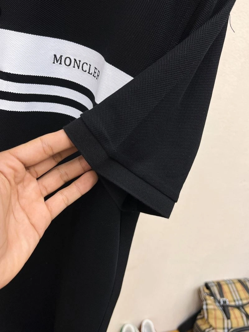 Moncler T-Shirts Trendy 142202